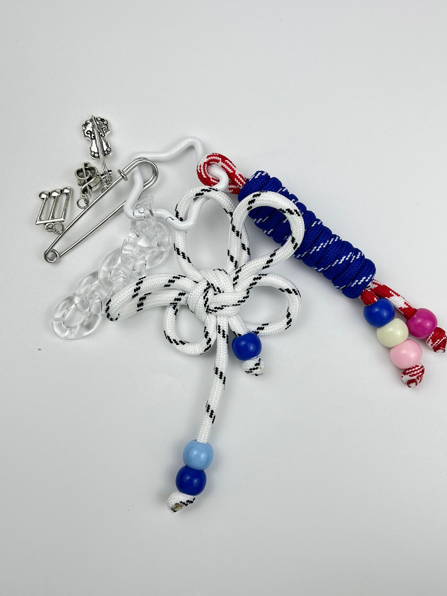 Boho - Chic Rope - Knit Flower Keychain: Unique Music - Inspired Charm