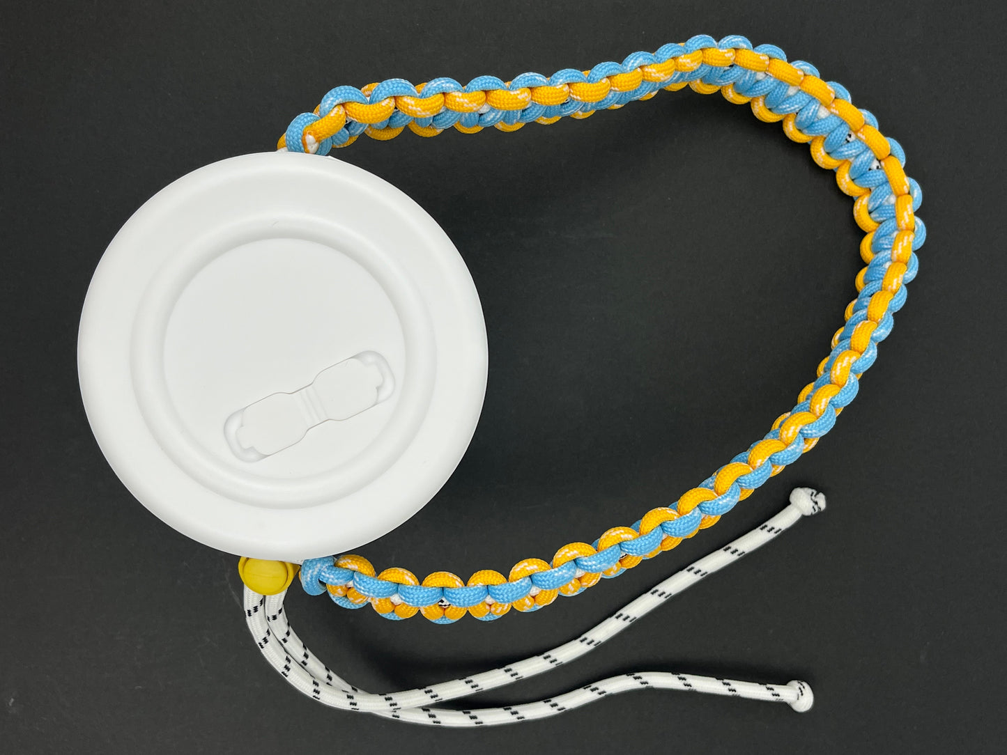 Hand - woven Blue and Yellow Contrast Paracord Cup Hanger, a New Partner for Portable Water Cups!