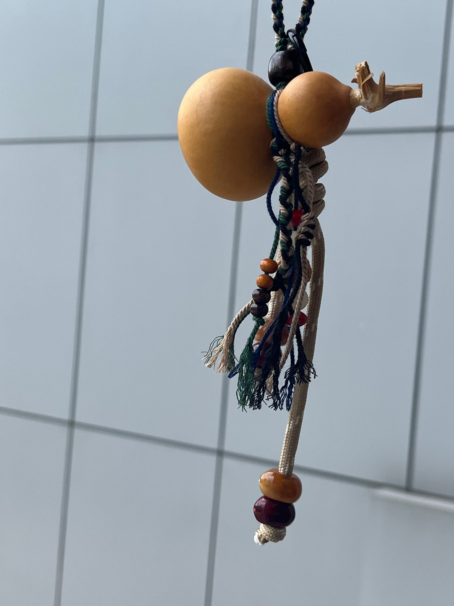 Hand - woven Paracord Gourd Pendant, Exquisite Ancient Charm, a Portable Auspicious Trinket!