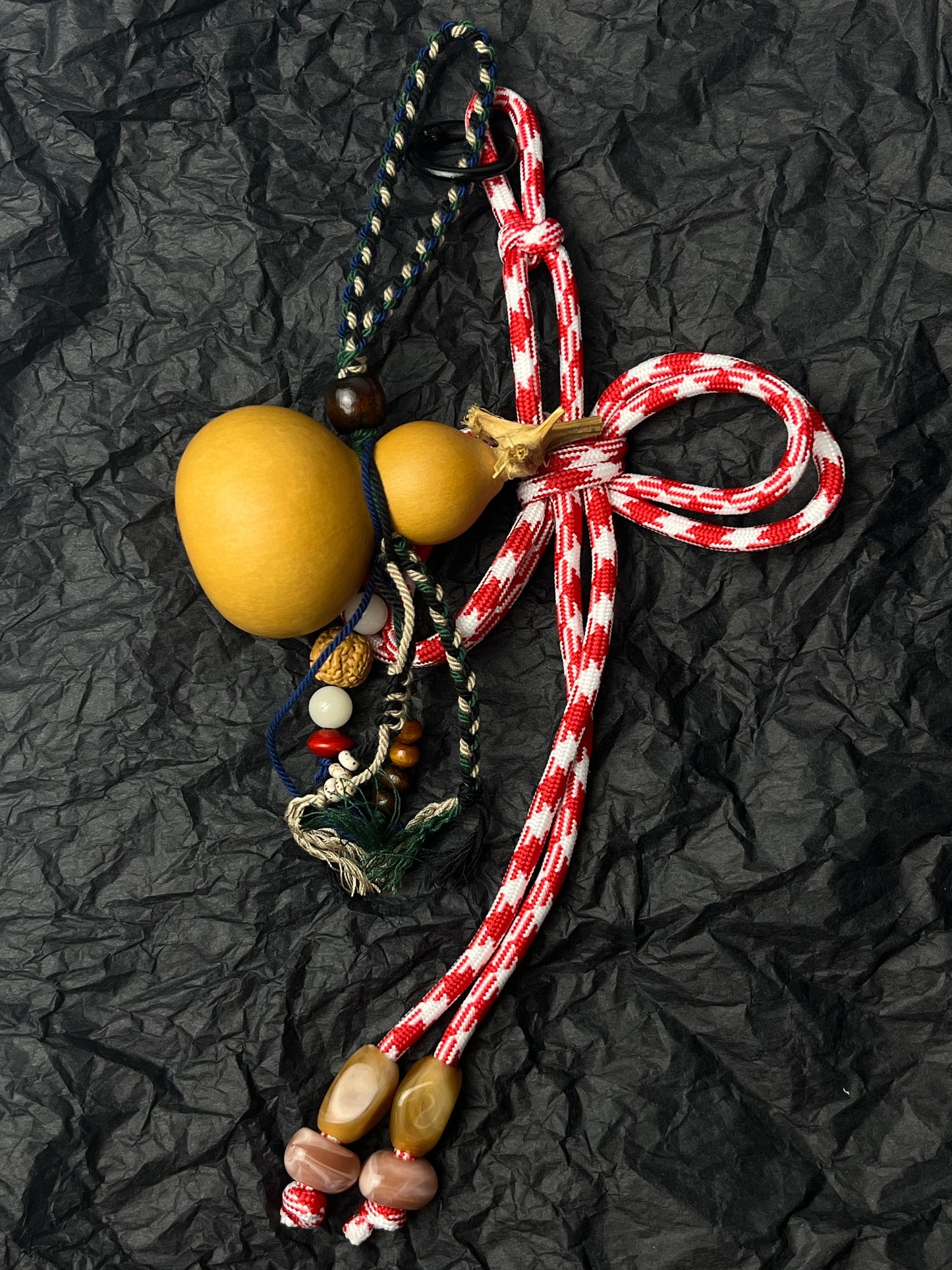 Hand - woven Paracord Gourd Pendant, a Portable Goodie Blending Ancient Charm and Fashion!