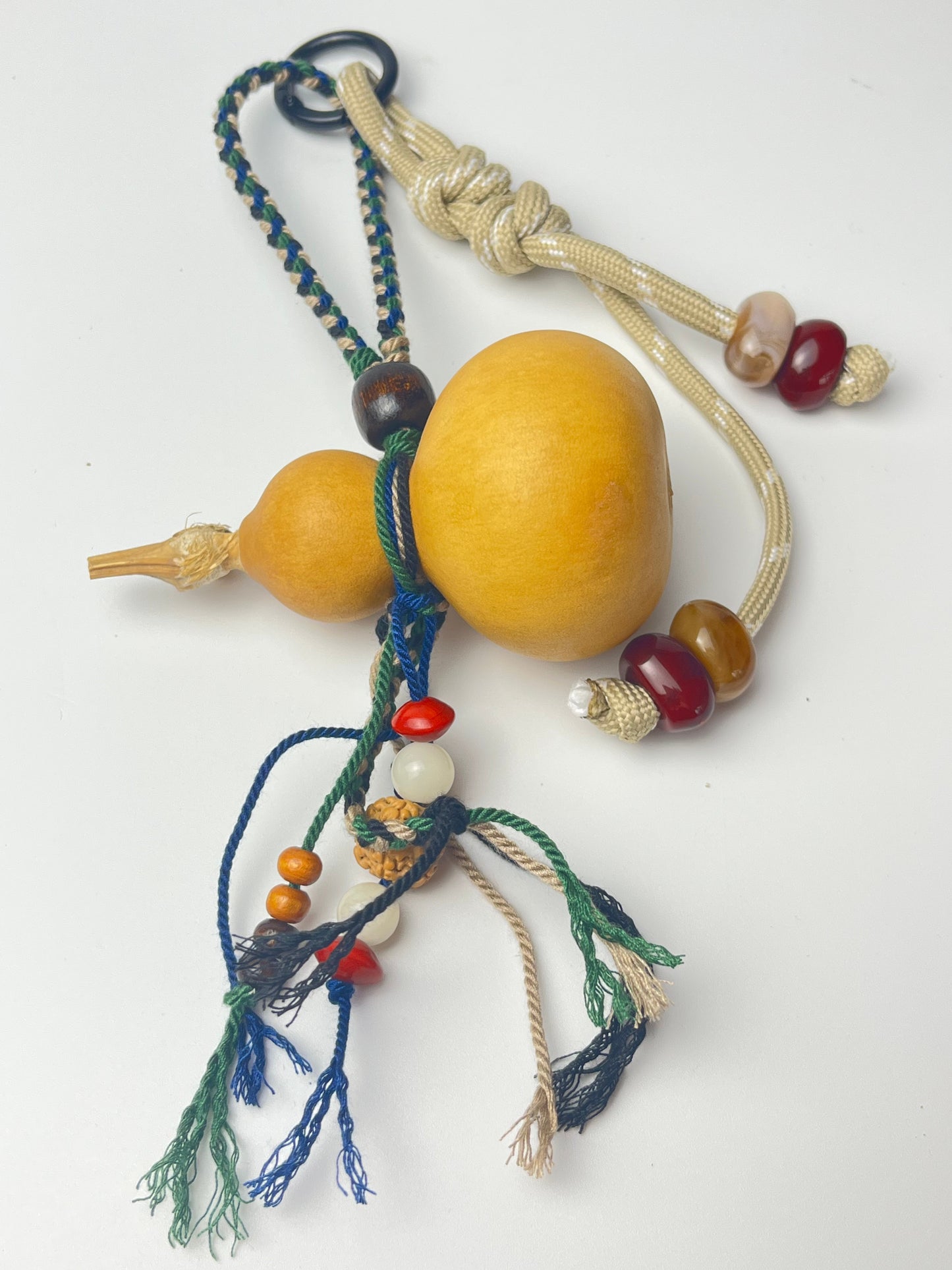 Hand - woven Paracord Gourd Pendant, Exquisite Ancient Charm, a Portable Auspicious Trinket!