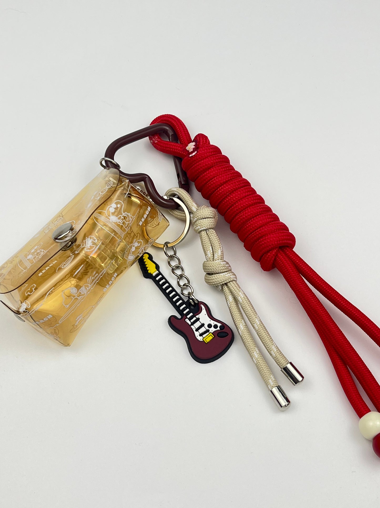 Retro Guitar & Clear Case Keychain: Unique Music - Inspired Accessory