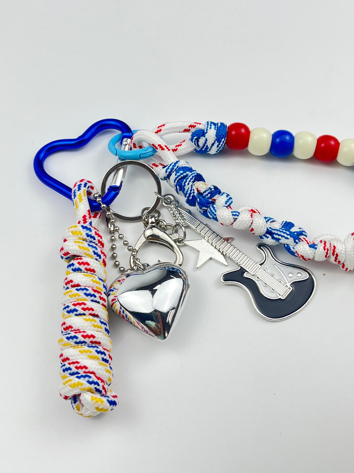 Trendy Music - Style Keychain | Guitar Charm + Woven Rope, Eye - catching Color Match