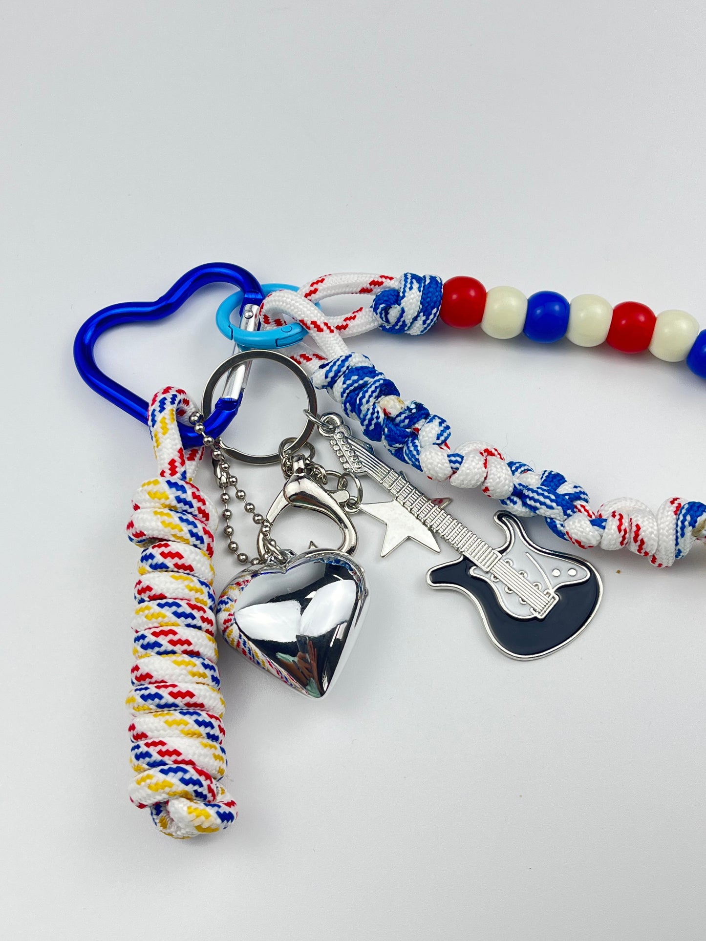 Trendy Music - Style Keychain | Guitar Charm + Woven Rope, Eye - catching Color Match