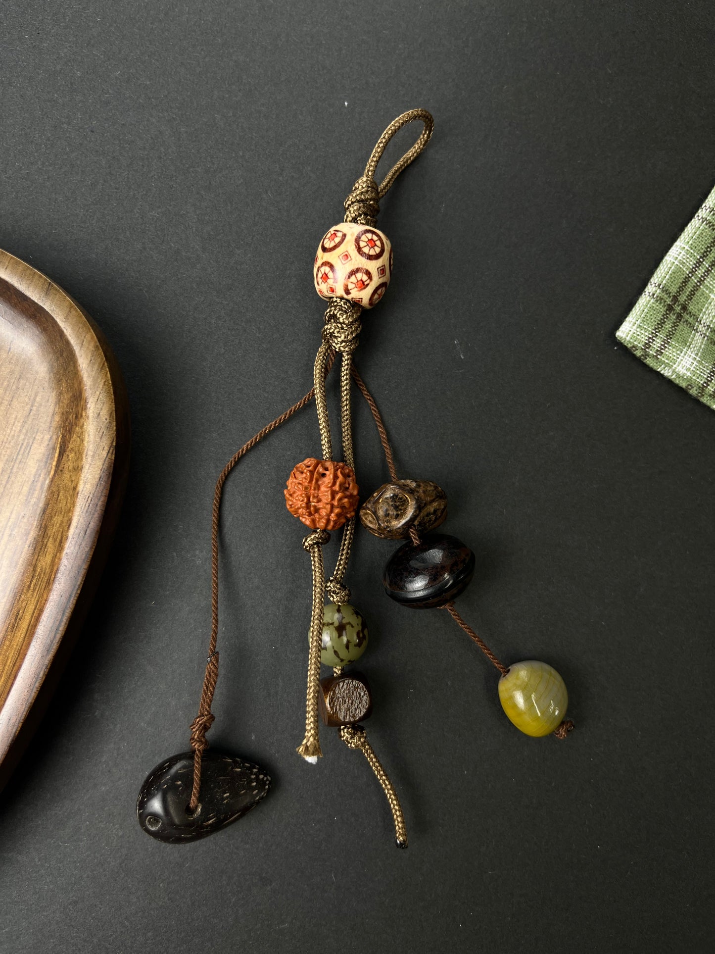 Handmade Paracord Multigem Keychain/Bag Charm, Retro Zen - Style Accessory