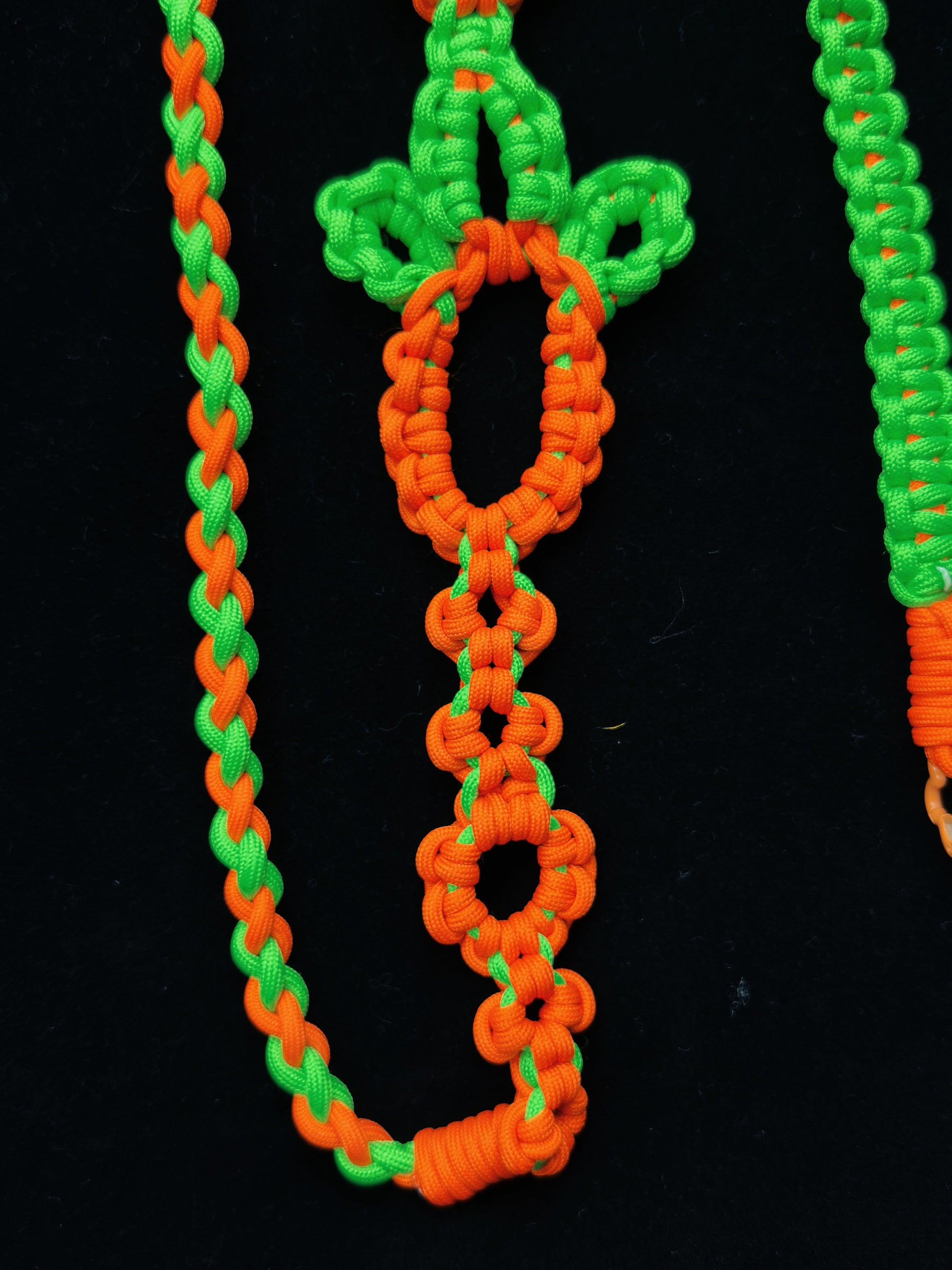 Green paracord lanyard styled for everyday carry — SHENG Craft