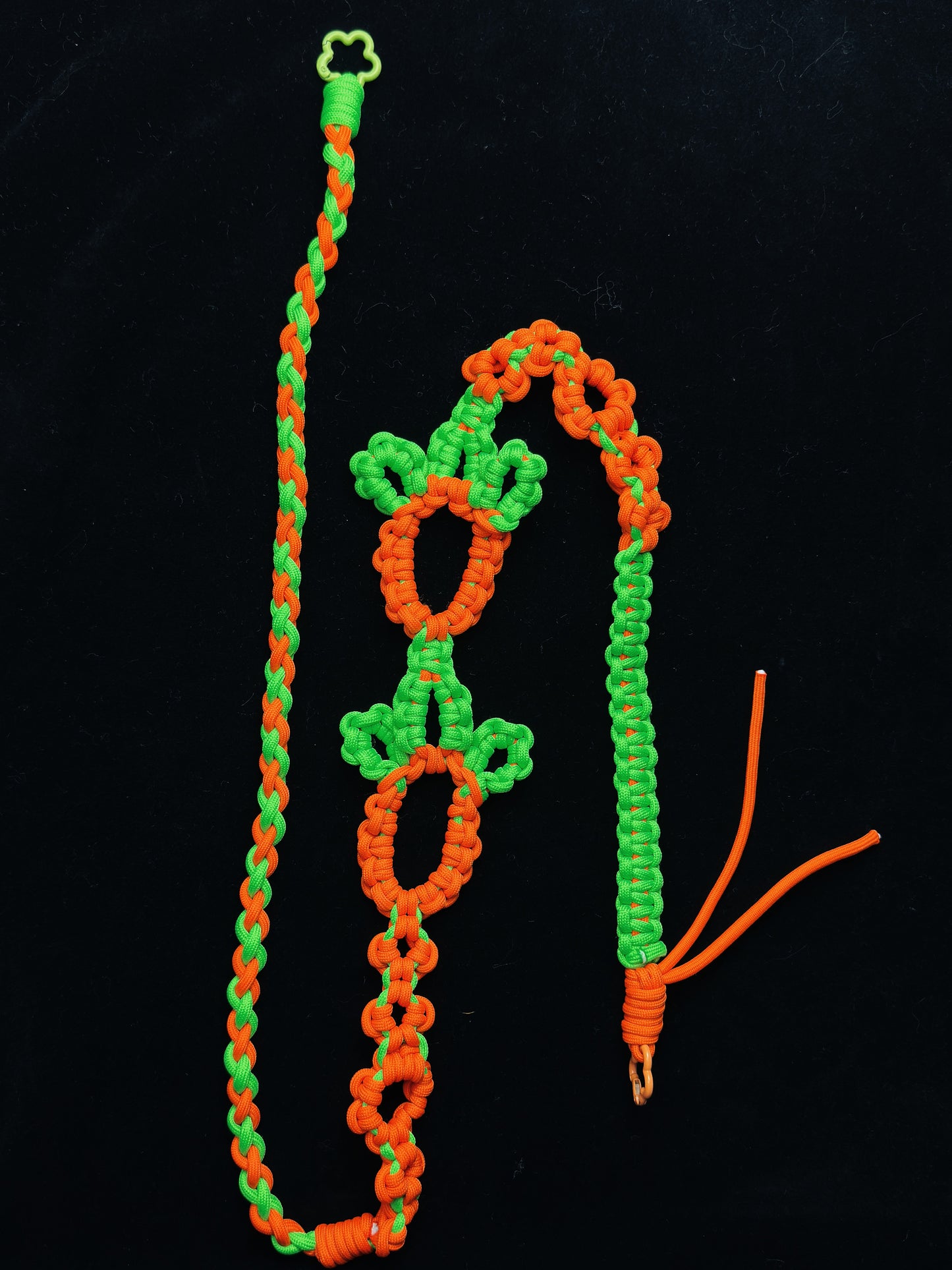 Green paracord lanyard styled for everyday carry — SHENG Craft